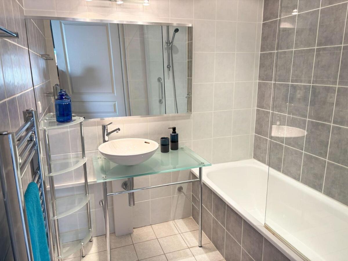 Apartamento T3 Vue Mer, 2 Chambres, Piscine, Terrasse, Parking Public Gratuit A 150m *