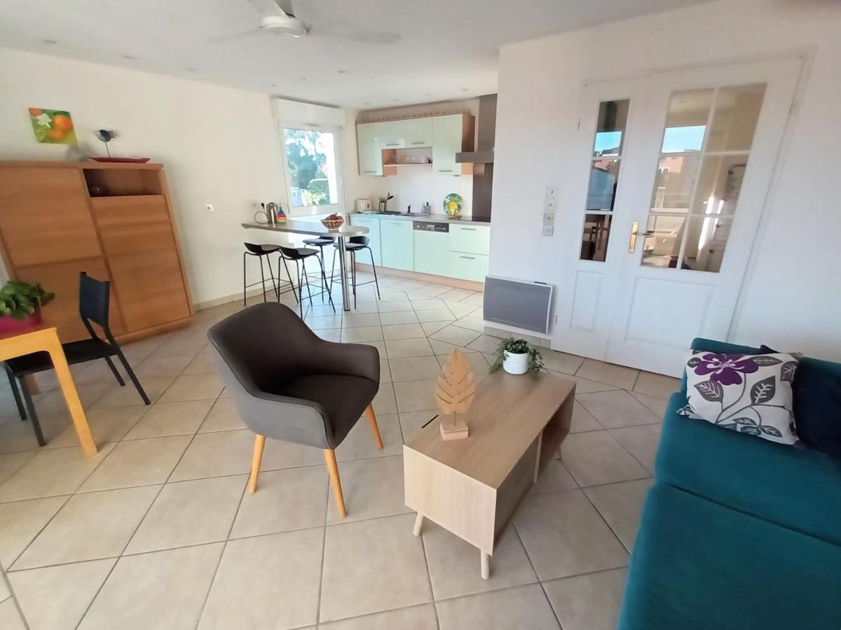 T3 Vue Mer, 2 Chambres, Piscine, Terrasse, Parking Public Gratuit A 150m Apartamento Cannes